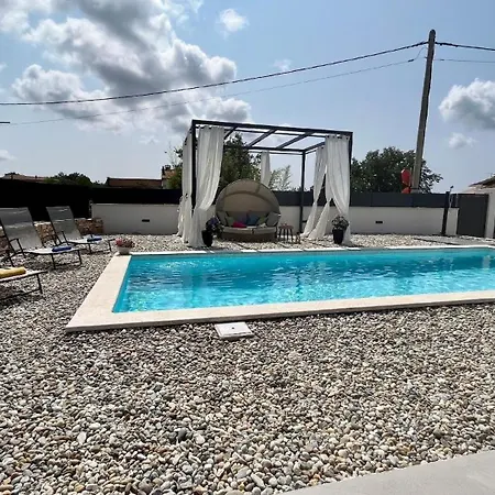 Exklusiv Neues Ferienhaus Mit Privatem Pool * Svetvinčenat